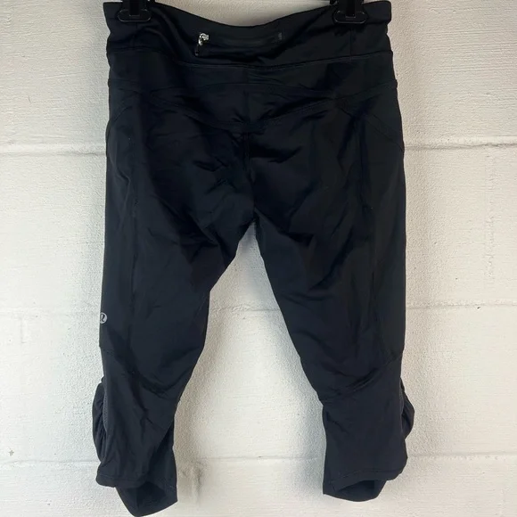 Lululemon Run For Your Life Crop Ruched Leggings, 8 - Picture 5 of 13